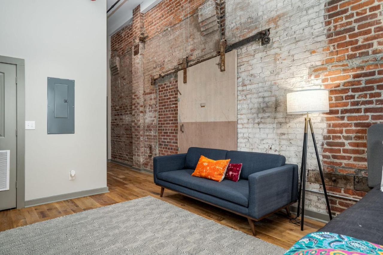 The Davis Lofts At Main Street - Unit 3D Daire Rocky Mount Dış mekan fotoğraf